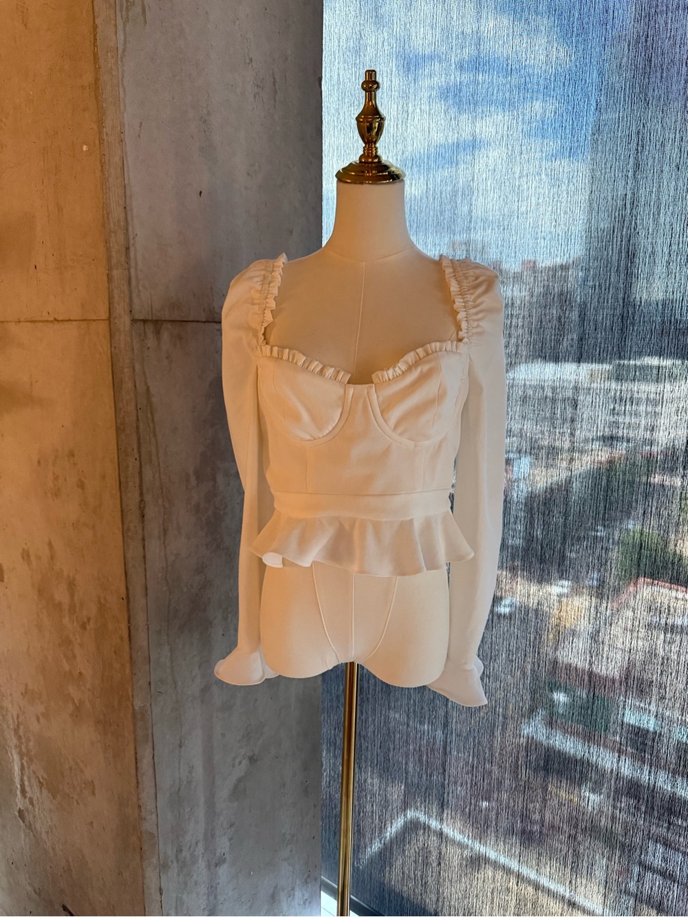 MAJORELLE Corie Top- Size Medium. Like new. - Picture 4 of 5